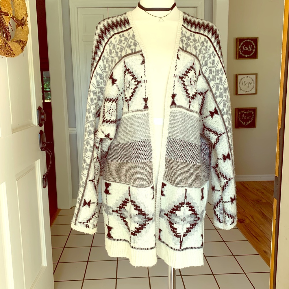 🌟Aeropostale Cardigan- Aztec pattern